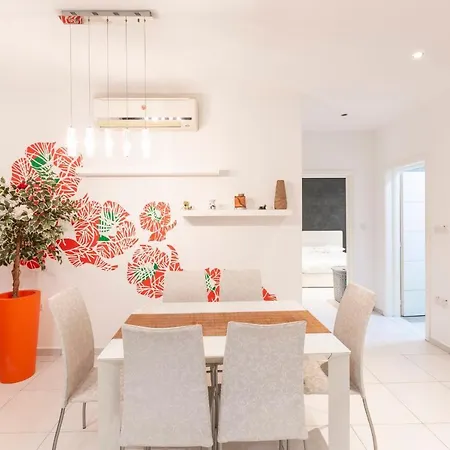 Bluemarine Suite-hosted By Sweetstay * Saint Julian's