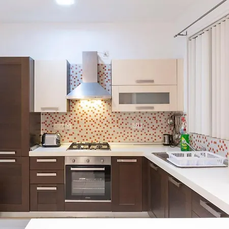 Bluemarine Suite-hosted By Sweetstay Apartament