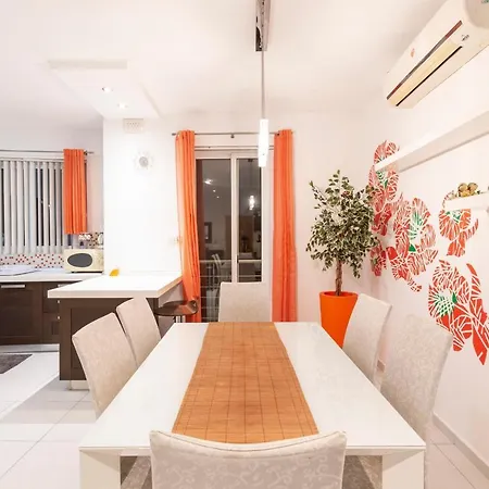 Bluemarine Suite-hosted By Sweetstay Appartement San Ġiljan