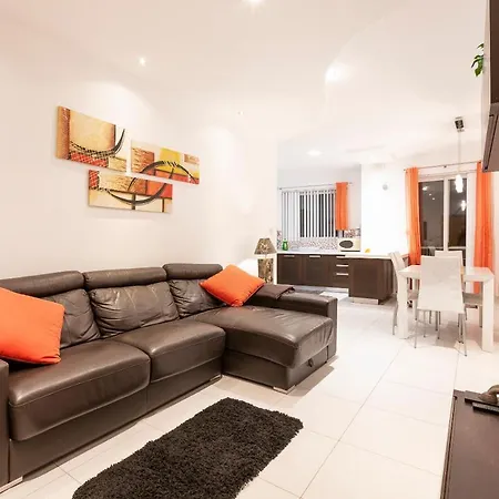 Apartment Bluemarine Suite-hosted By Sweetstay *