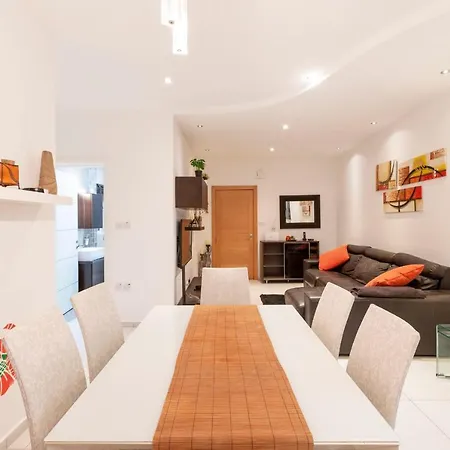 Bluemarine Suite-hosted By Sweetstay * San Ġiljan