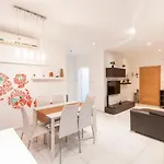 Apartamento Bluemarine Suite-hosted By Sweetstay