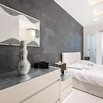 Apartamento Bluemarine Suite-hosted By Sweetstay *