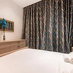 Apartamento Bluemarine Suite-hosted By Sweetstay