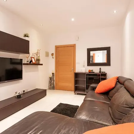 Bluemarine Suite-hosted By Sweetstay * San Ġiljan