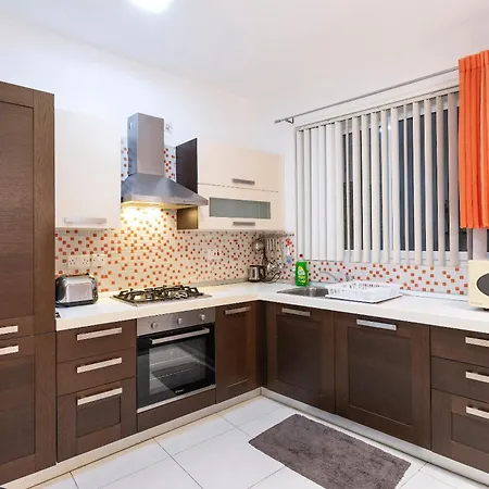 Apartamento Bluemarine Suite-hosted By Sweetstay