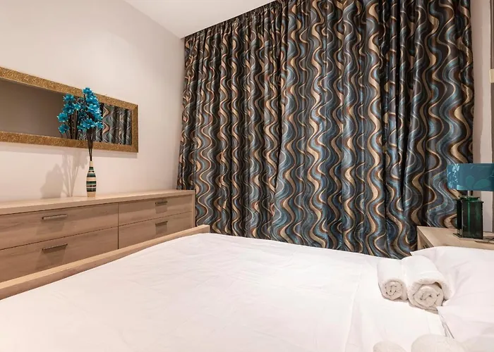 Apartamento Bluemarine Suite-hosted By Sweetstay