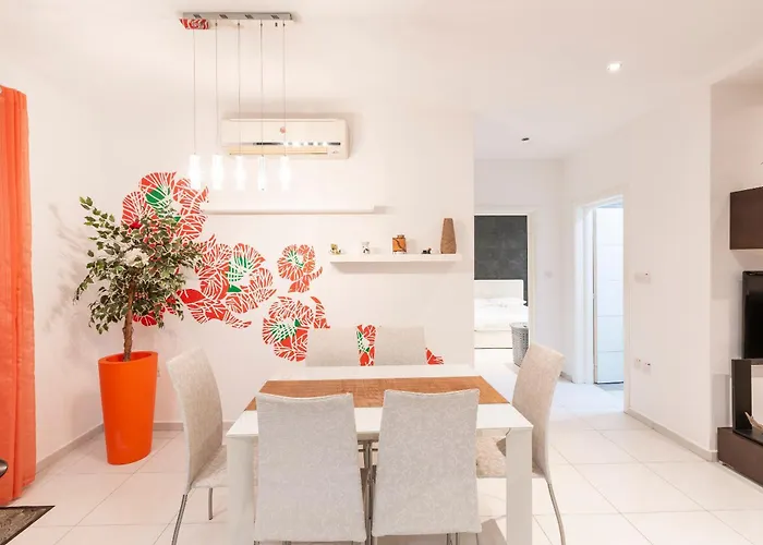 Bluemarine Suite-hosted By Sweetstay *