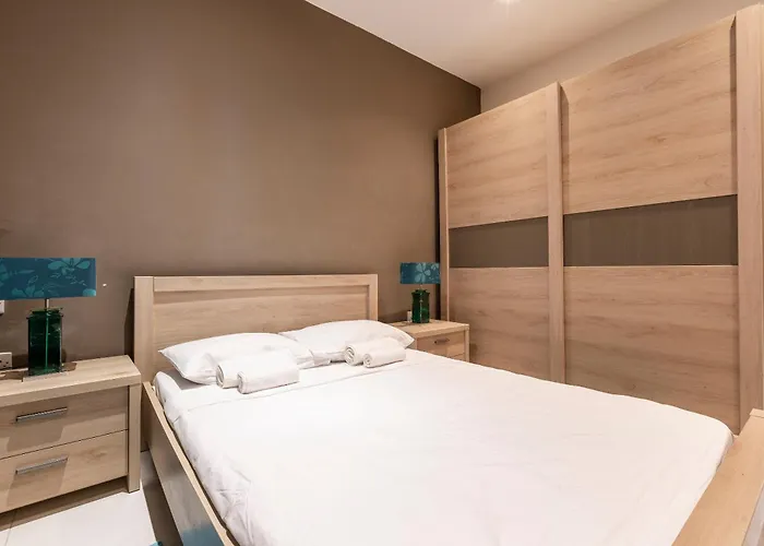 Apartamento Bluemarine Suite-hosted By Sweetstay