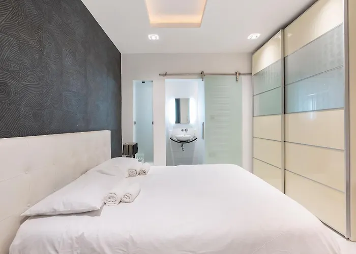 Bluemarine Suite-hosted By Sweetstay Apartamento